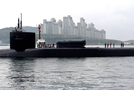2017年，停靠在韩国釜山的一艘美国导弹潜艇。