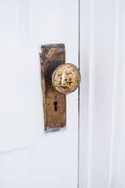 Vintage Interior Door Knobs: The Look for Less | Life on Beacon